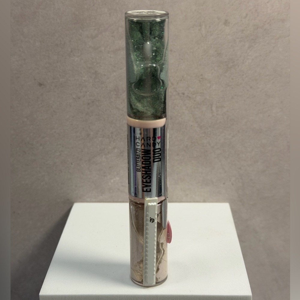 💚4/$10 Hard Candy Dual-Ended Eyeshadow in Green and Beige